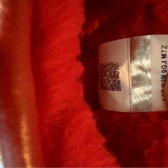 Ugg Classic II Red Gel Heart Boot Toddler 7 Brand New without Box ❤️❤️ - Picture 7 of 12